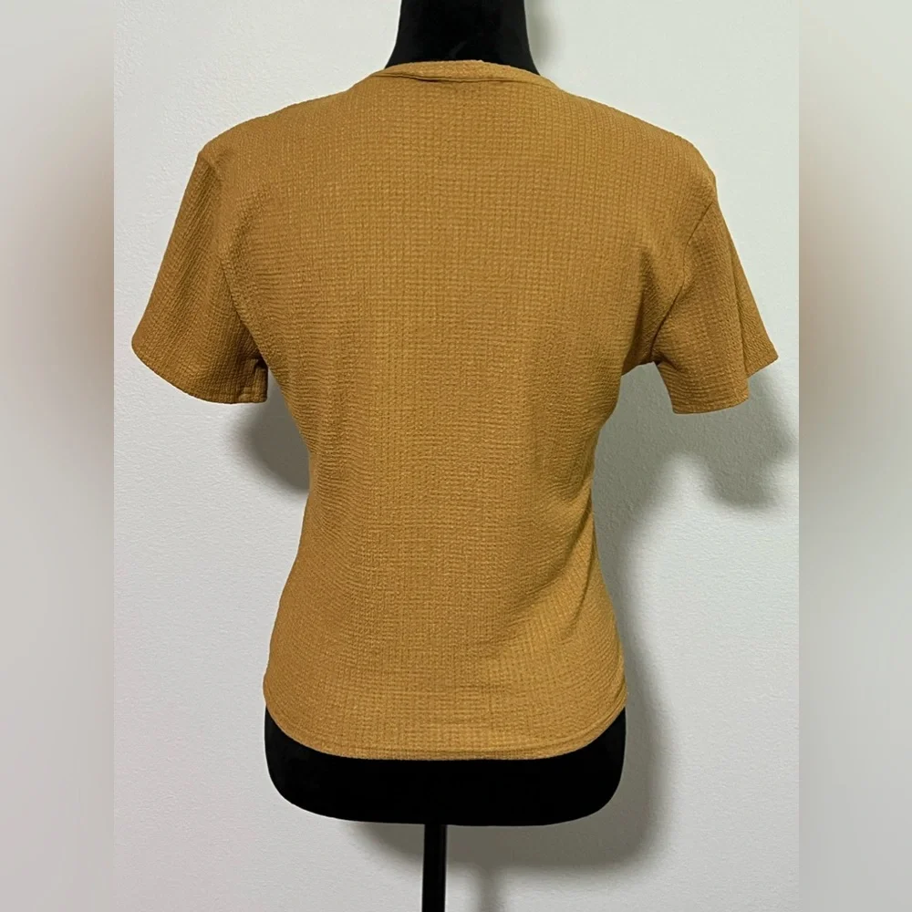 LIONESS Textured Tee - L - Picture 6 of 8